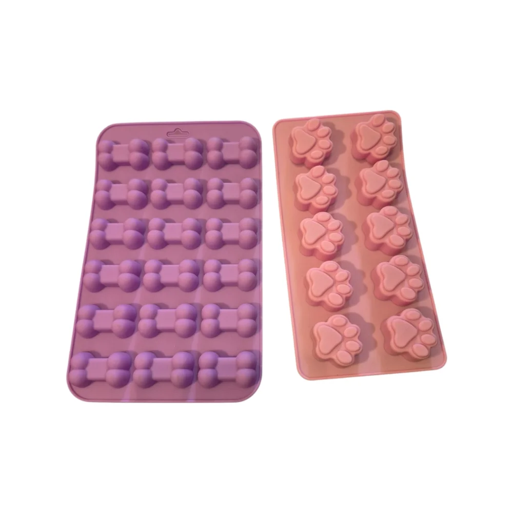 Silicone Baking Molds in Purple and Pink